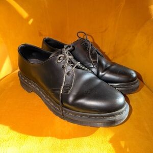 Dr. Marten black Oxfords size 9 women’s / 8 men’s